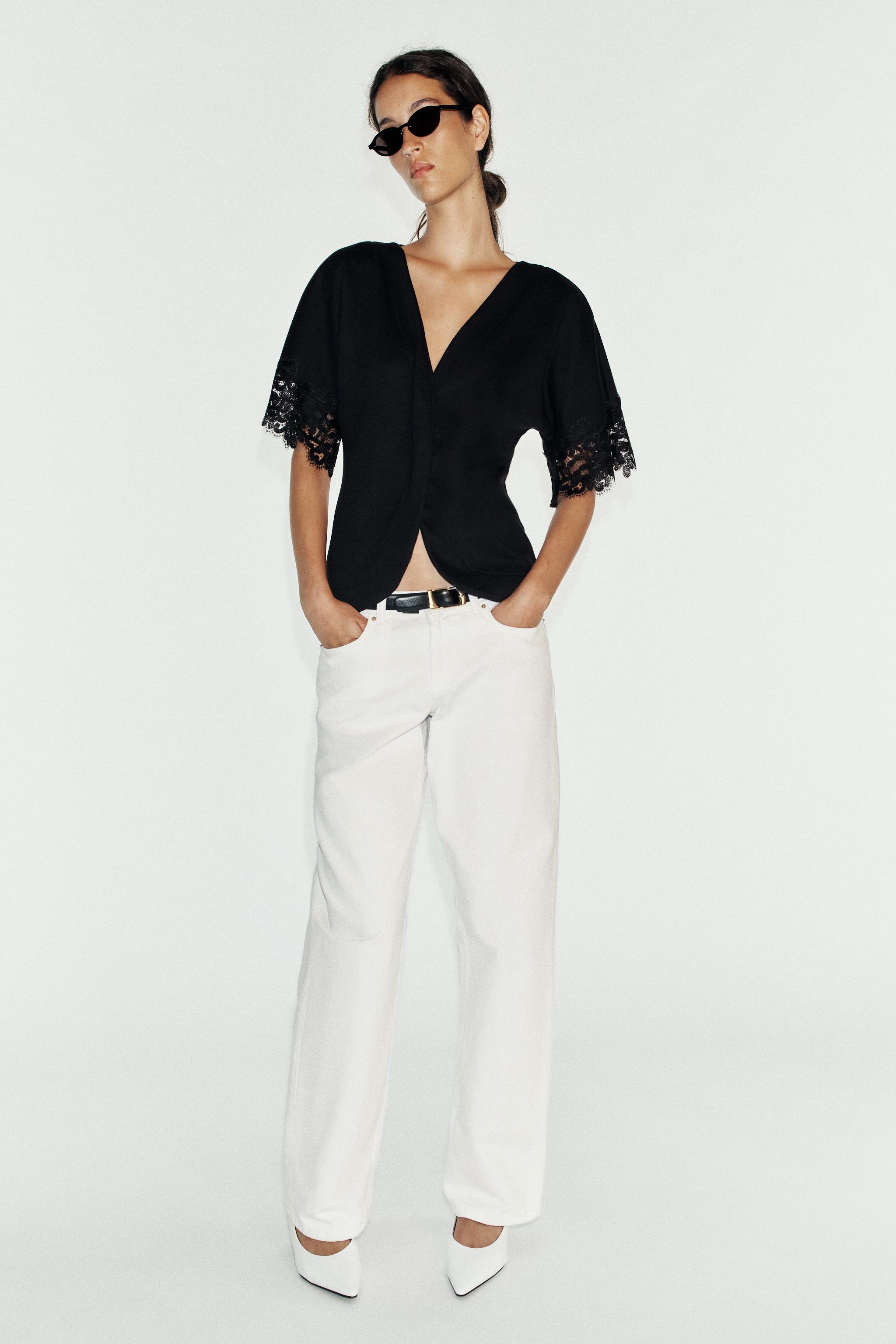 SOFT LACE TOP